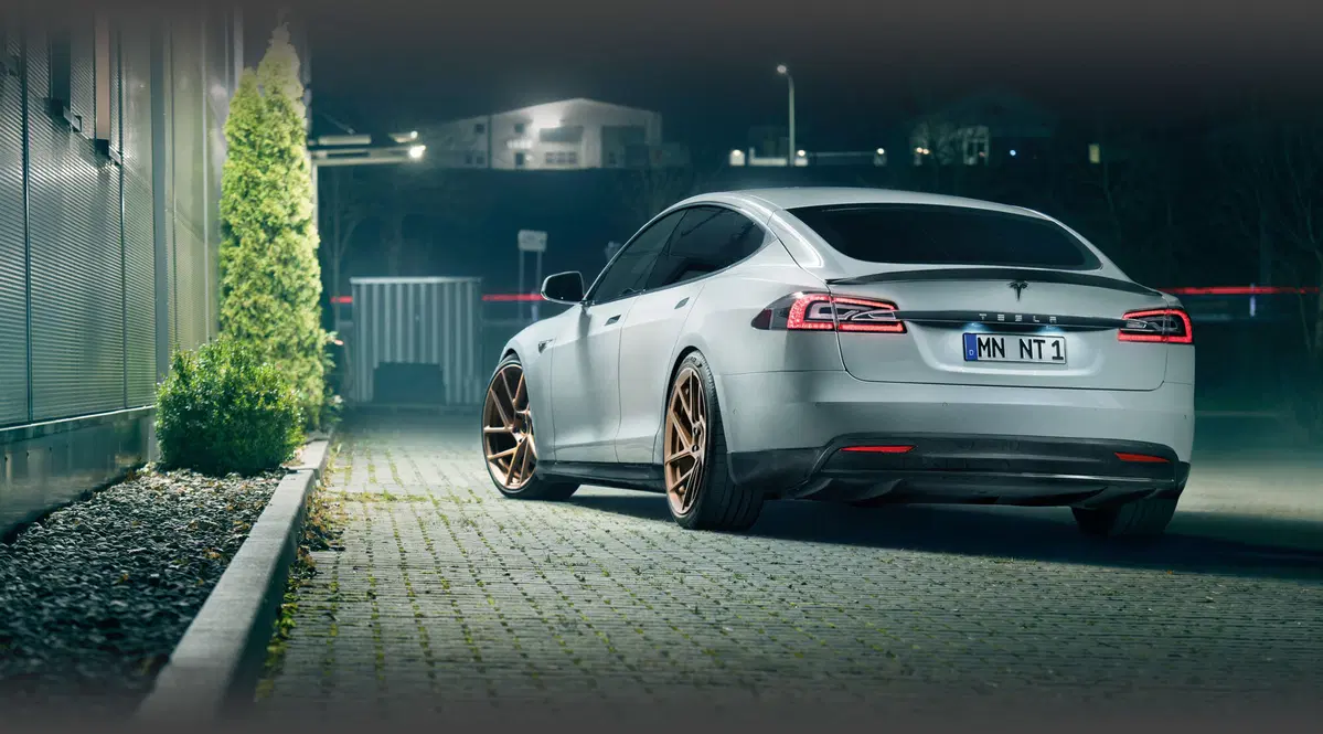 Tesla Model S, arriva il performance kit di Novitec (2)