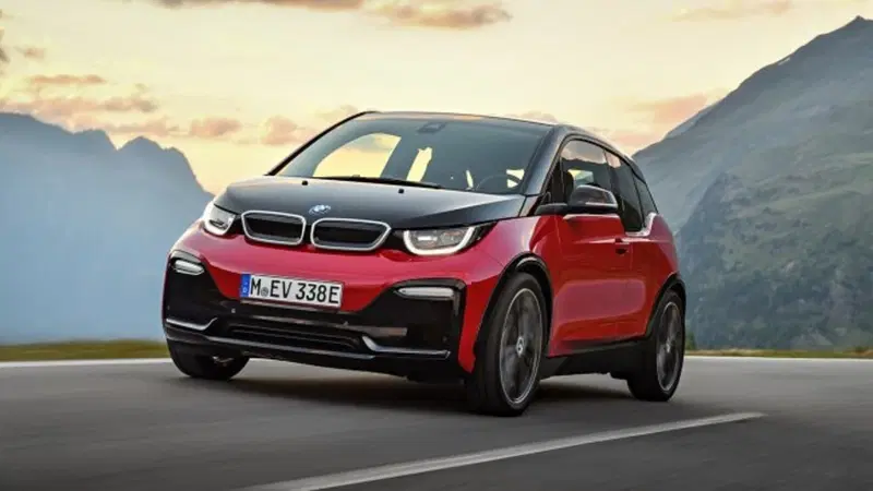 BMW i3s, novit&agrave; per l'elettrica sportiva