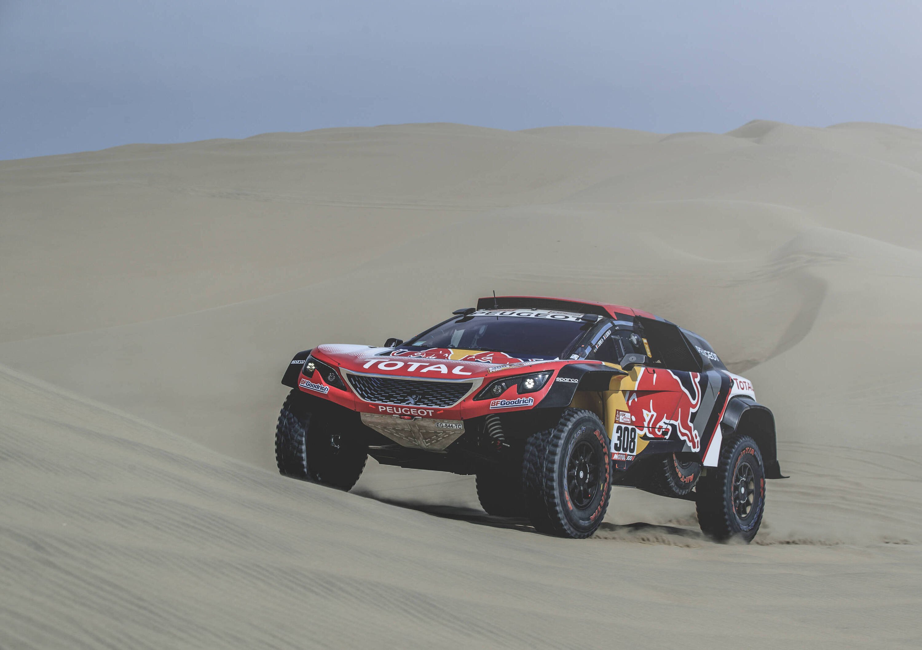 Dakar 2018. Live day 2: Despres (Peugeot) vince tra le auto. A Barreda (Honda) la categoria moto