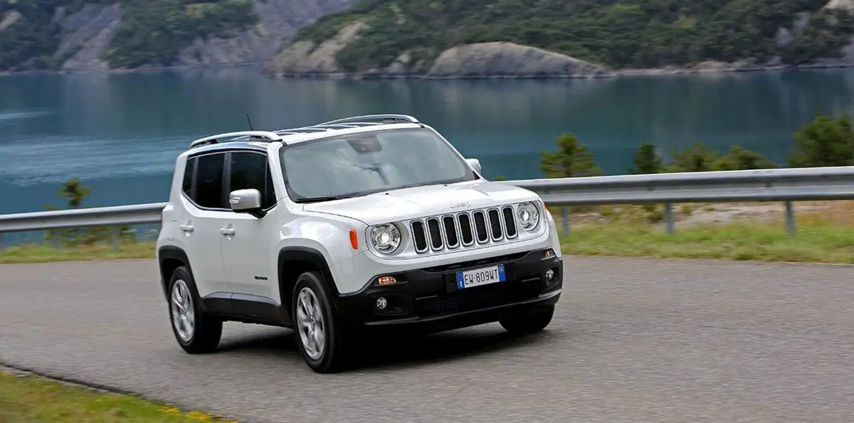 Quale comprare, Confronto: Volkswagen T-Roc TSI Vs Jeep Renegade MAir (5)