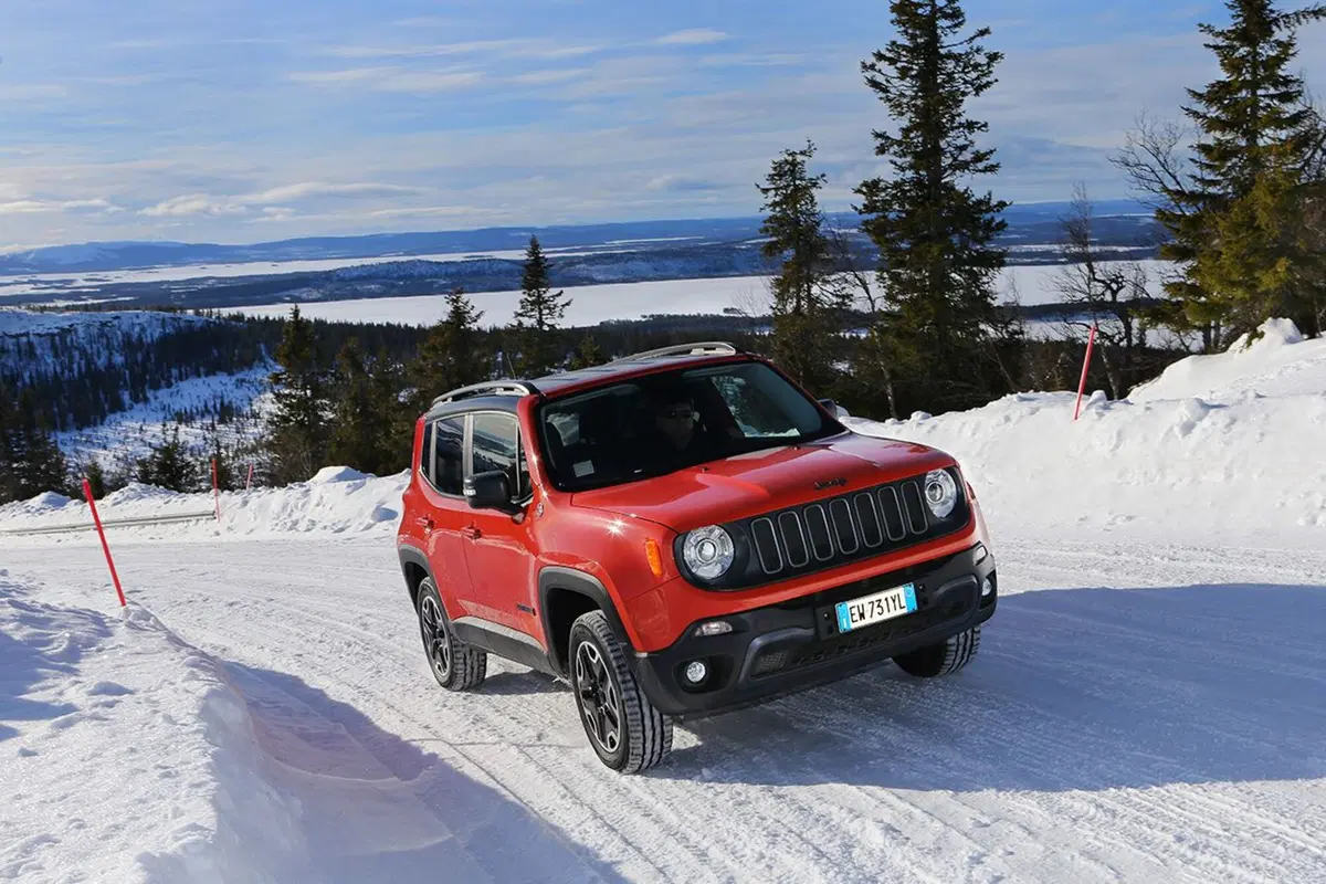 Quale comprare, Confronto: Volkswagen T-Roc TSI Vs Jeep Renegade MAir