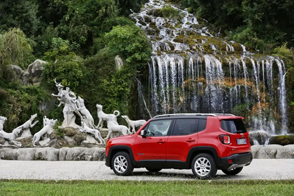 Quale comprare, Confronto: Volkswagen T-Roc TSI Vs Jeep Renegade MAir (10)