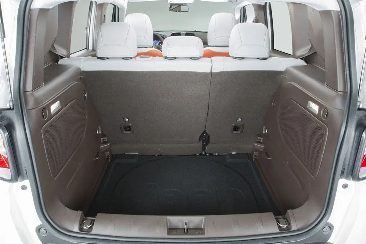 Quale comprare, Confronto: Volkswagen T-Roc TSI Vs Jeep Renegade MAir (28)