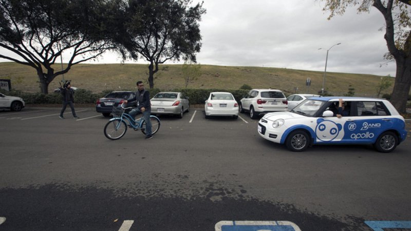 CES, presentato il parcheggio autonomo senza conducente