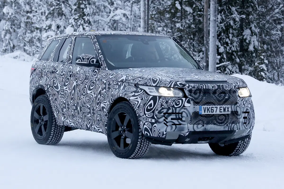 Land Rover Defender, le foto spia (9)