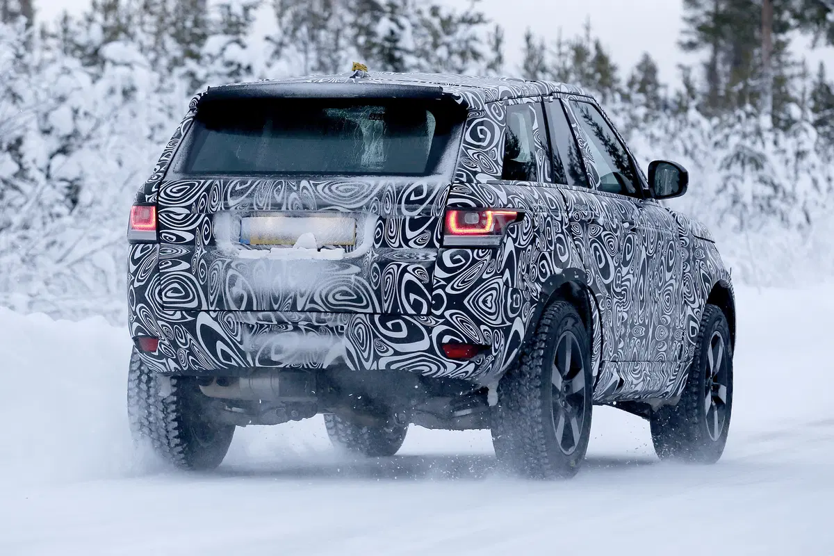 Land Rover Defender, le foto spia (7)