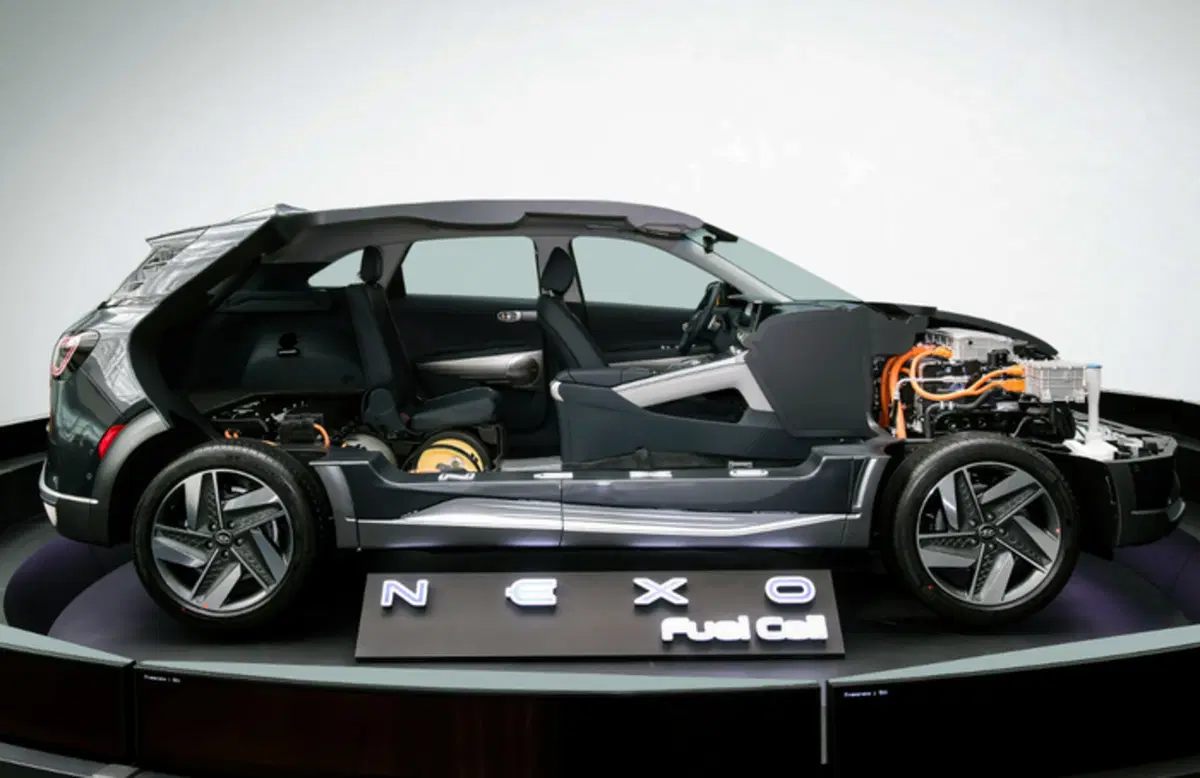 Hyundai Nexo, il SUV fuel cell al CES di Las Vegas (2)