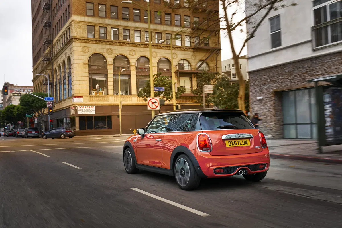 Mini restyling 3, 5 porte e cabrio, debutto a Detroit (3)