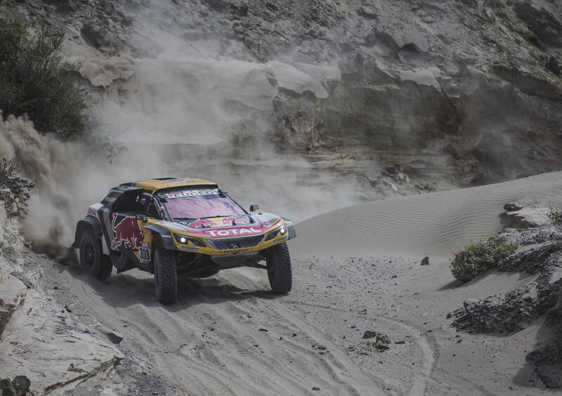 DKR &rsquo;18 Peugeot. Vittoria di Peterhansel, ritiro di Loeb