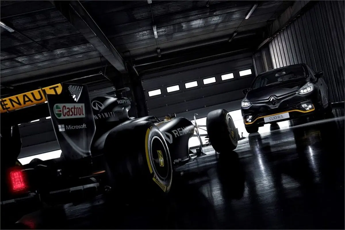 Renault Clio R.S.18, aria di Formula 1 (6)