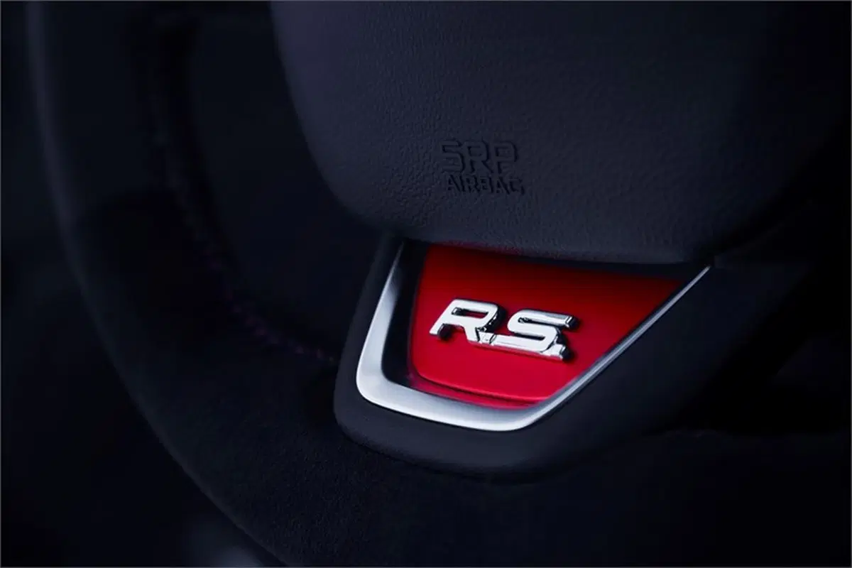 Renault Clio R.S.18, aria di Formula 1 (12)