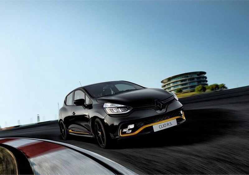 Renault Clio R.S.18, aria di Formula 1