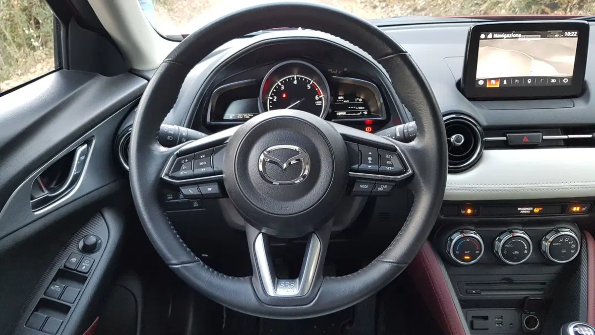 Mazda CX-3 | Un rosso che infuoca le strade... (23)