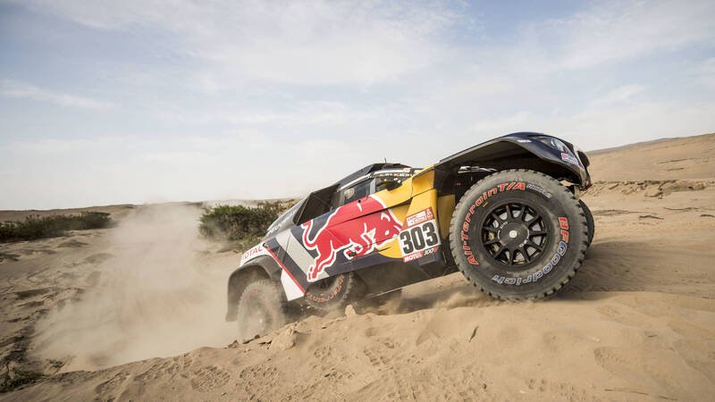 Dakar 2018 Peugeot. Bis di Sainz, Peterhansel in ritardo. El Matador nuovo Leader