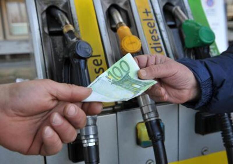 Schede carburante: stop dal prossimo luglio