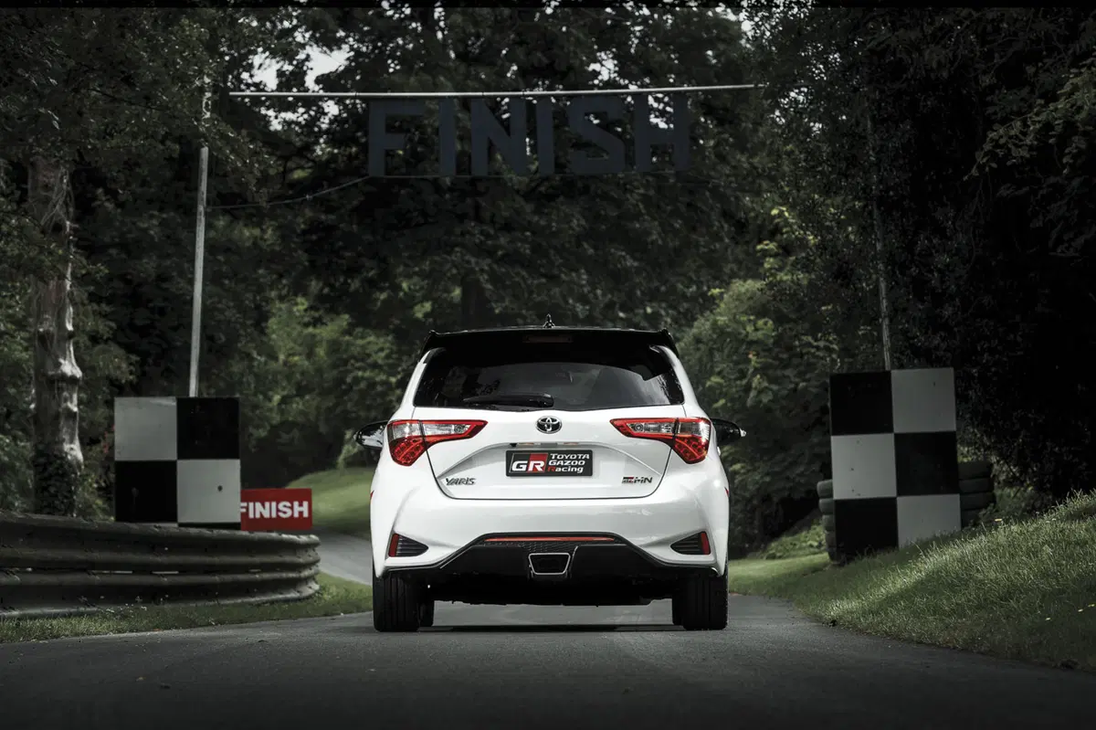 Toyota Yaris GRMN: rally-replica esclusiva, anche nella guida [VIDEO] (2)