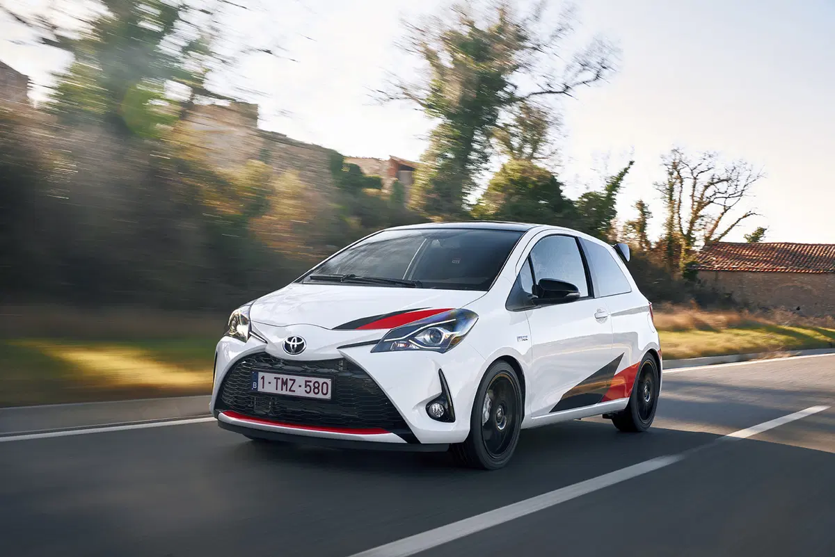 Toyota Yaris GRMN: rally-replica esclusiva, anche nella guida [VIDEO] (11)