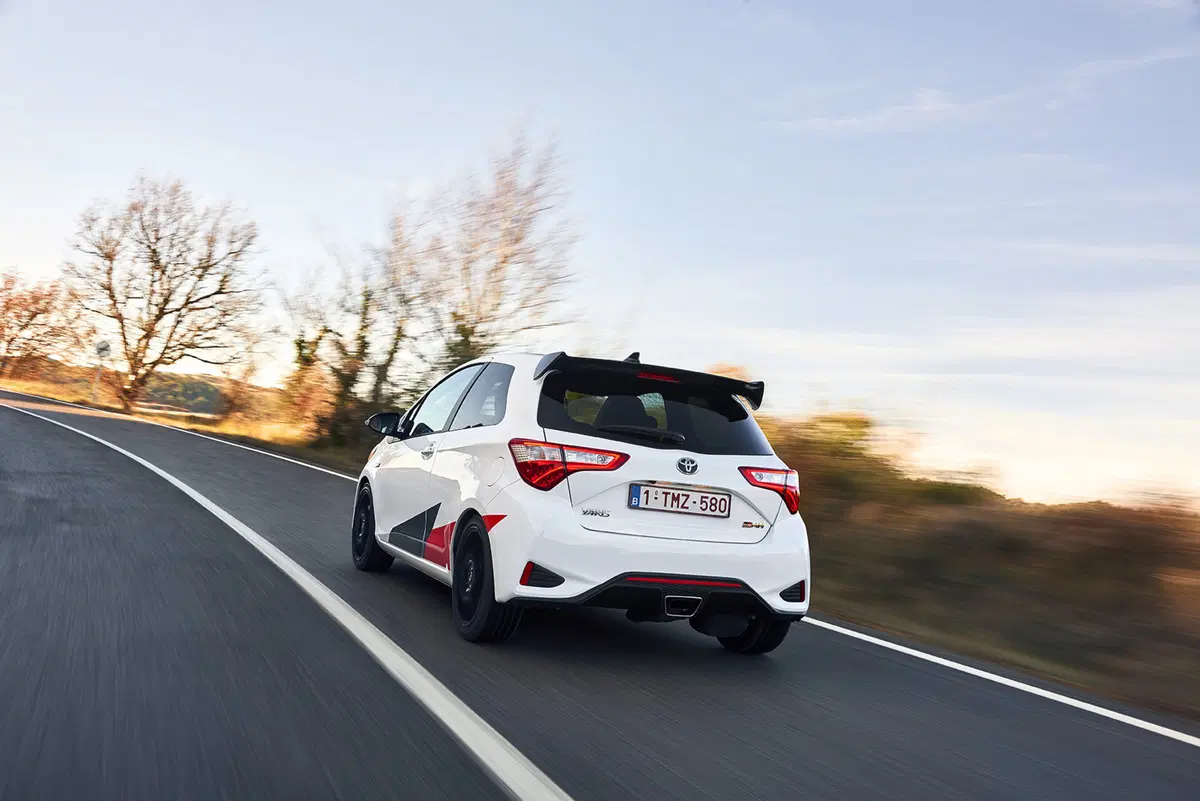 Toyota Yaris GRMN: rally-replica esclusiva, anche nella guida [VIDEO] (14)