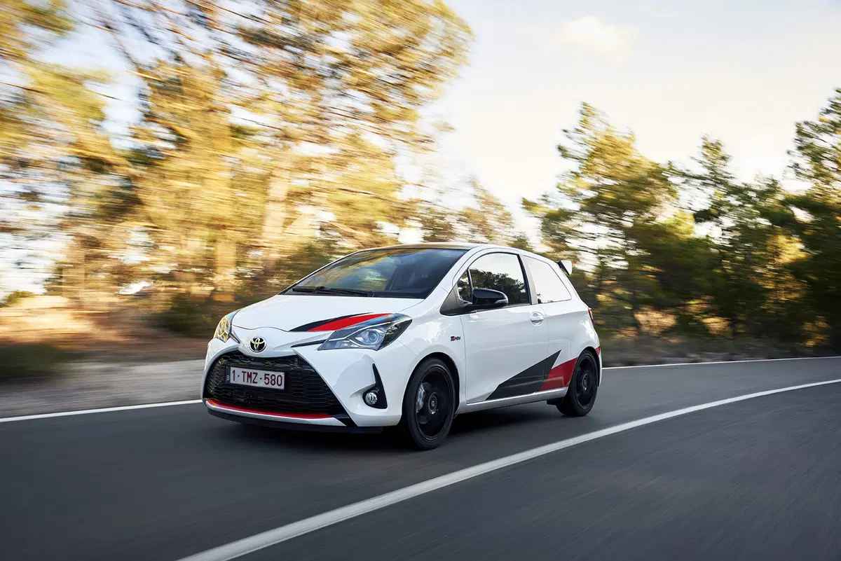 Toyota Yaris GRMN: rally-replica esclusiva, anche nella guida [VIDEO] (17)