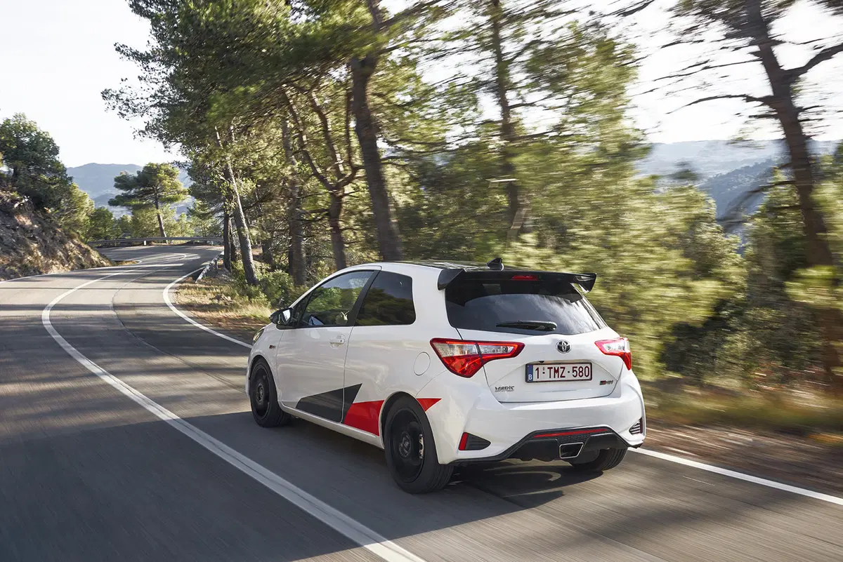 Toyota Yaris GRMN: rally-replica esclusiva, anche nella guida [VIDEO] (21)
