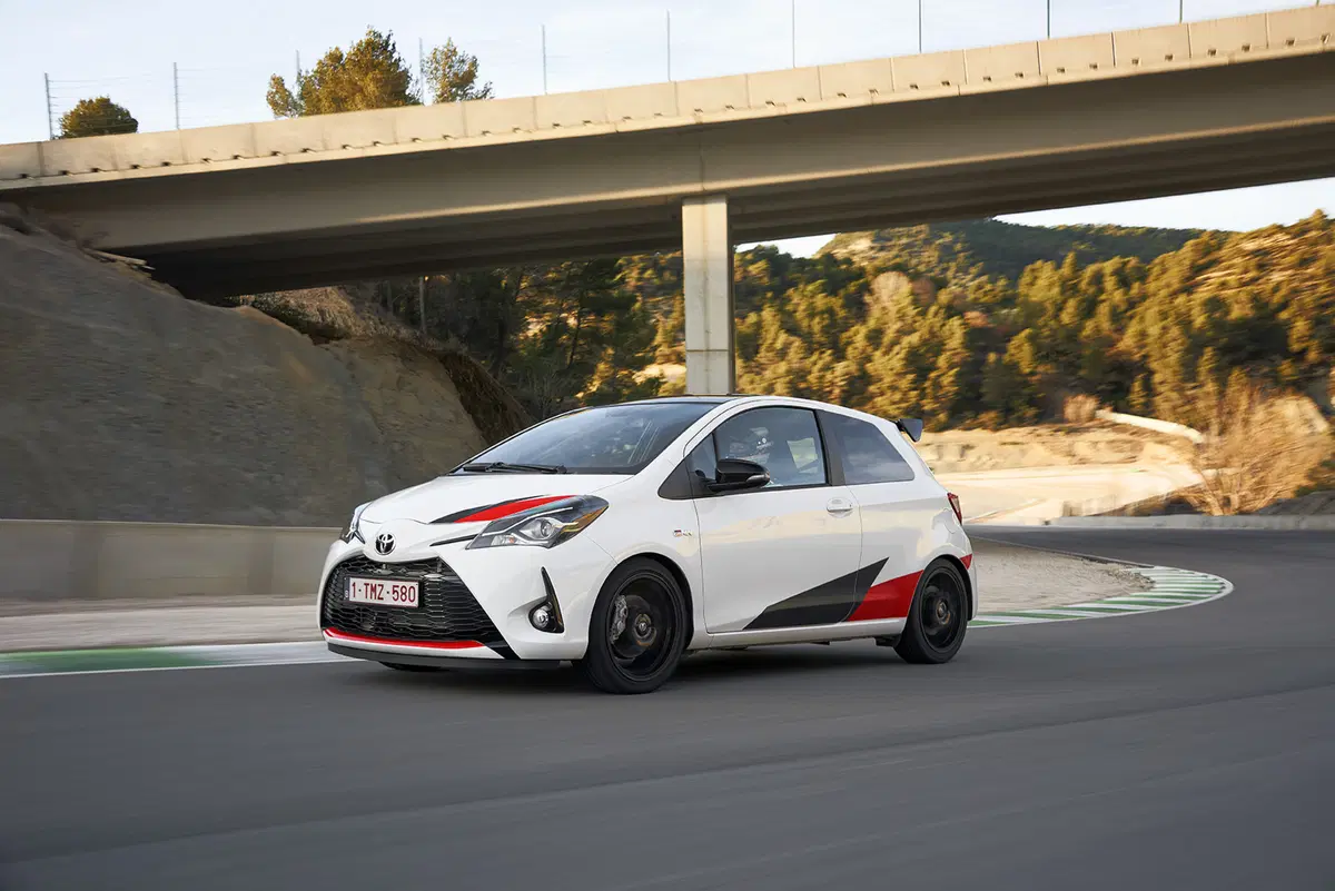 Toyota Yaris GRMN: rally-replica esclusiva, anche nella guida [VIDEO] (19)