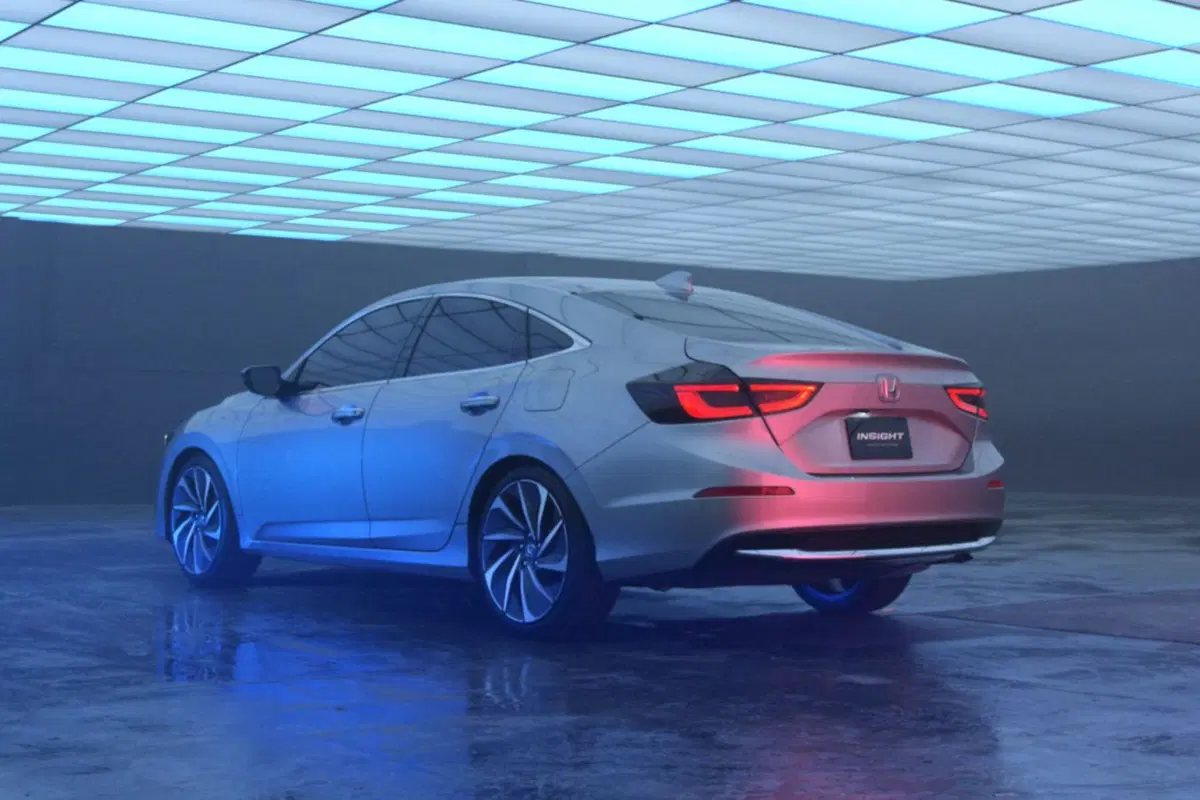 Honda Insight, la terza generazione al Salone di Detroit 2018 (7)