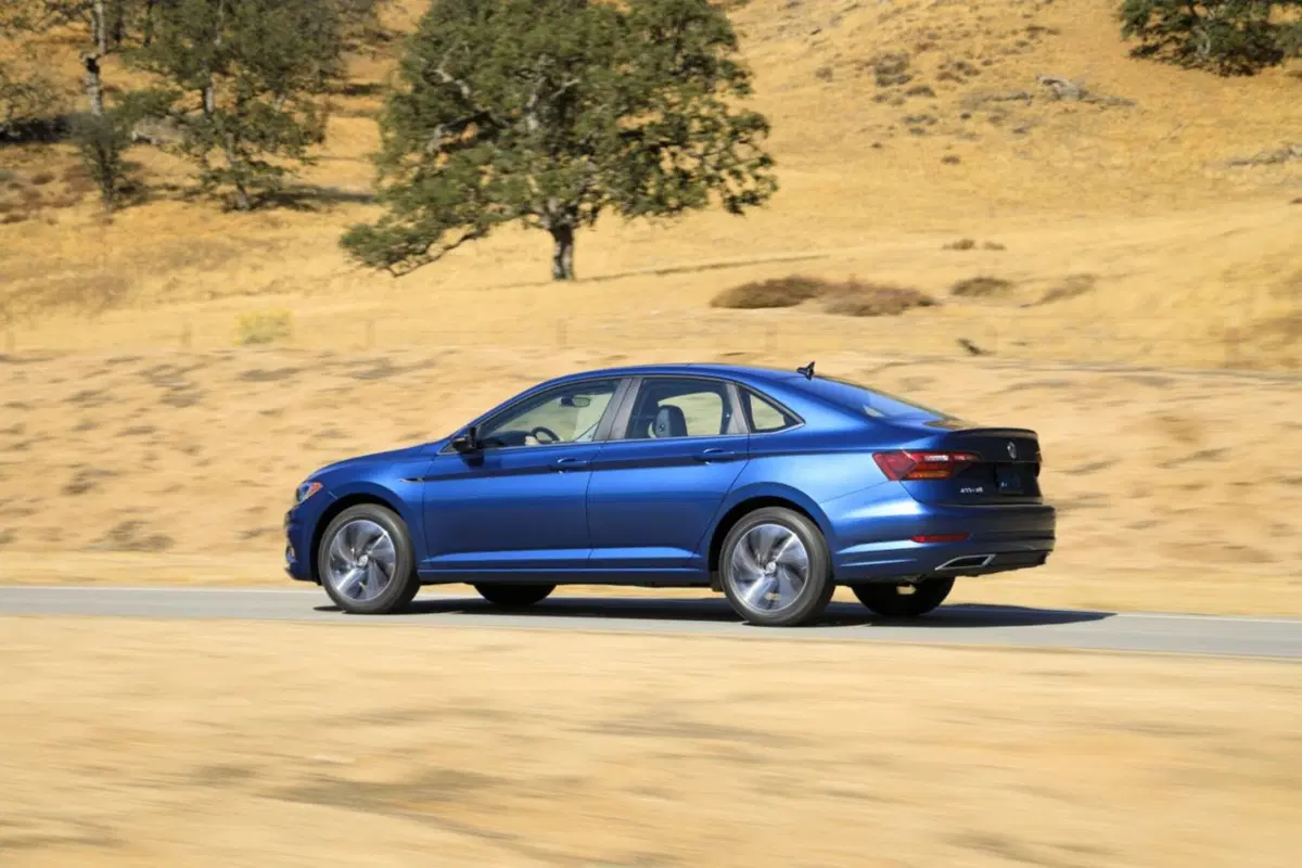 Volkswagen Jetta, ecco la settima generazione  (2)
