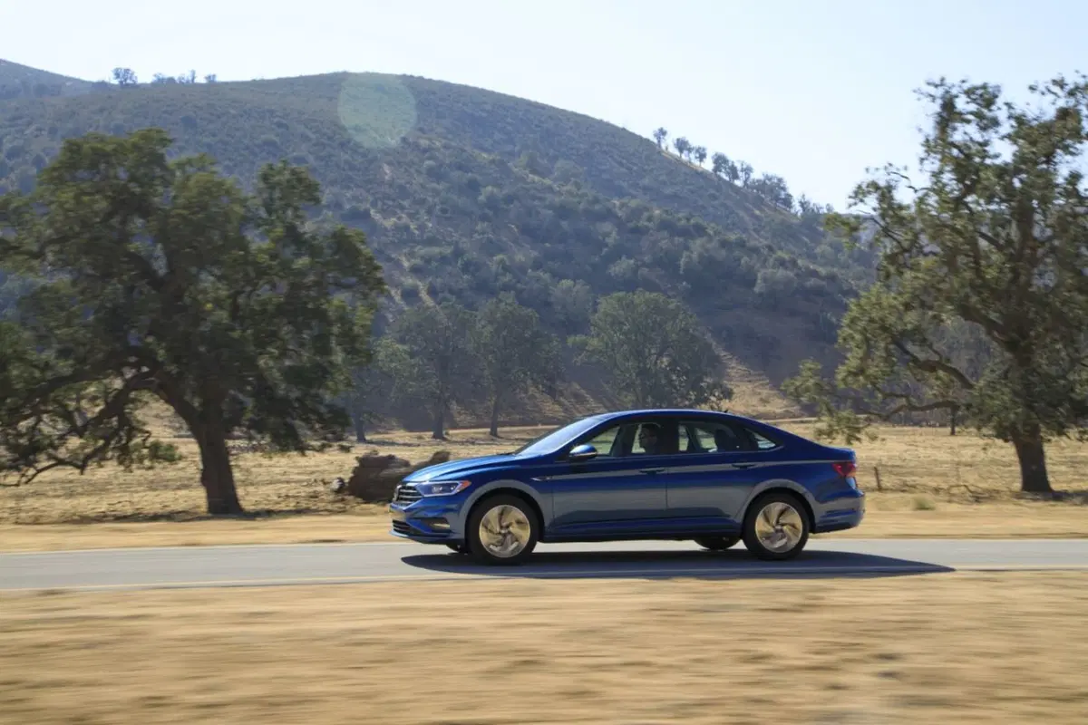 Volkswagen Jetta, ecco la settima generazione  (8)