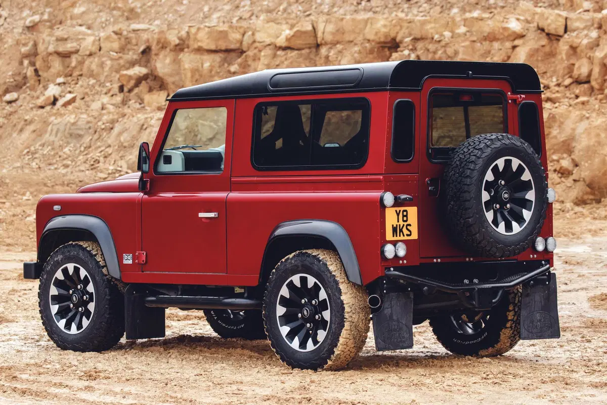 Land Rover Defender V8 70th Edition, la Defender da 405 CV (5)