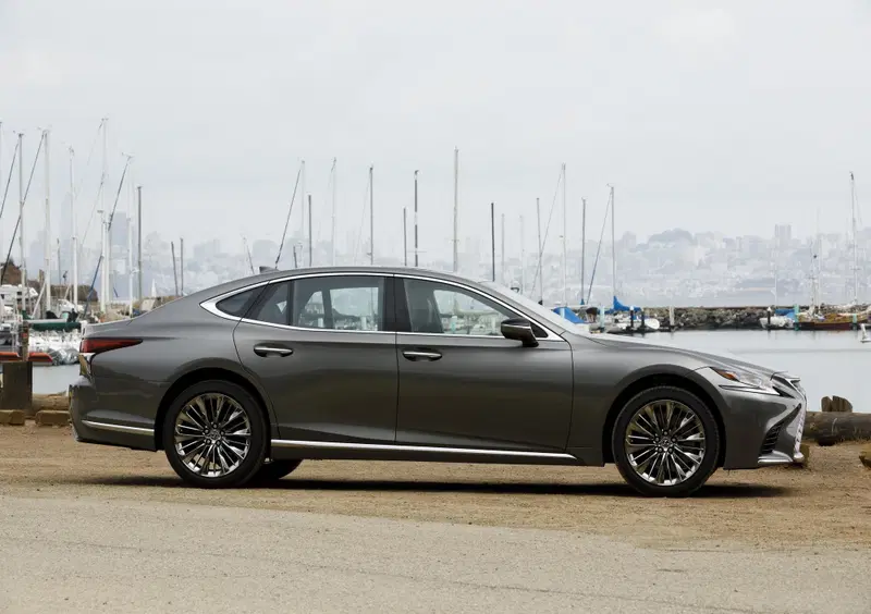 Lexus LS (2017-->>) (9)