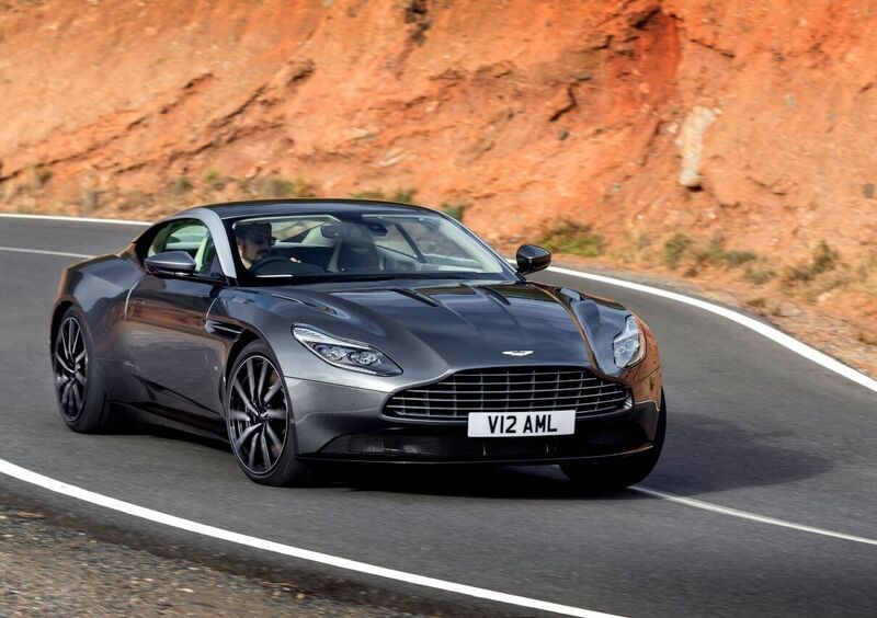 Aston Martin, richiamo per oltre 3.800 DB11