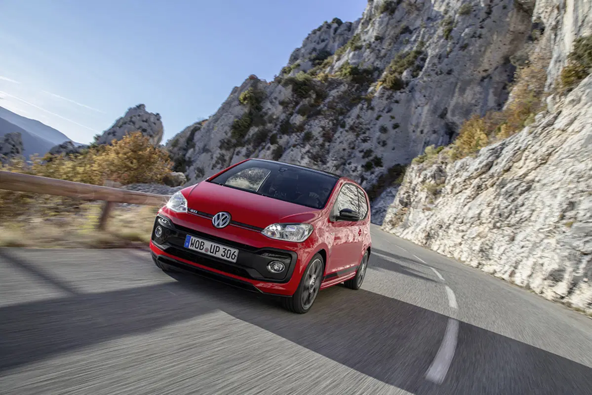 Volkswagen Up! GTI, 115 Cv in omaggio alla Golf GTI MkI (4)