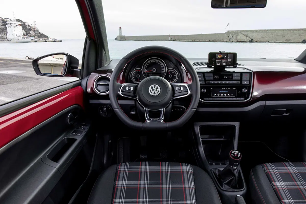 Volkswagen Up! GTI, 115 Cv in omaggio alla Golf GTI MkI (6)