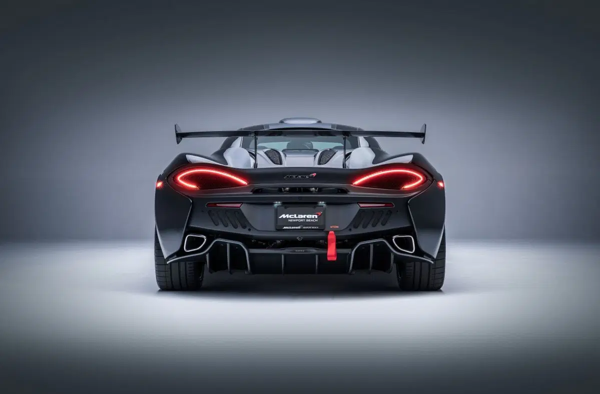 McLaren MSO X, come la GT4 ma stradale (10)