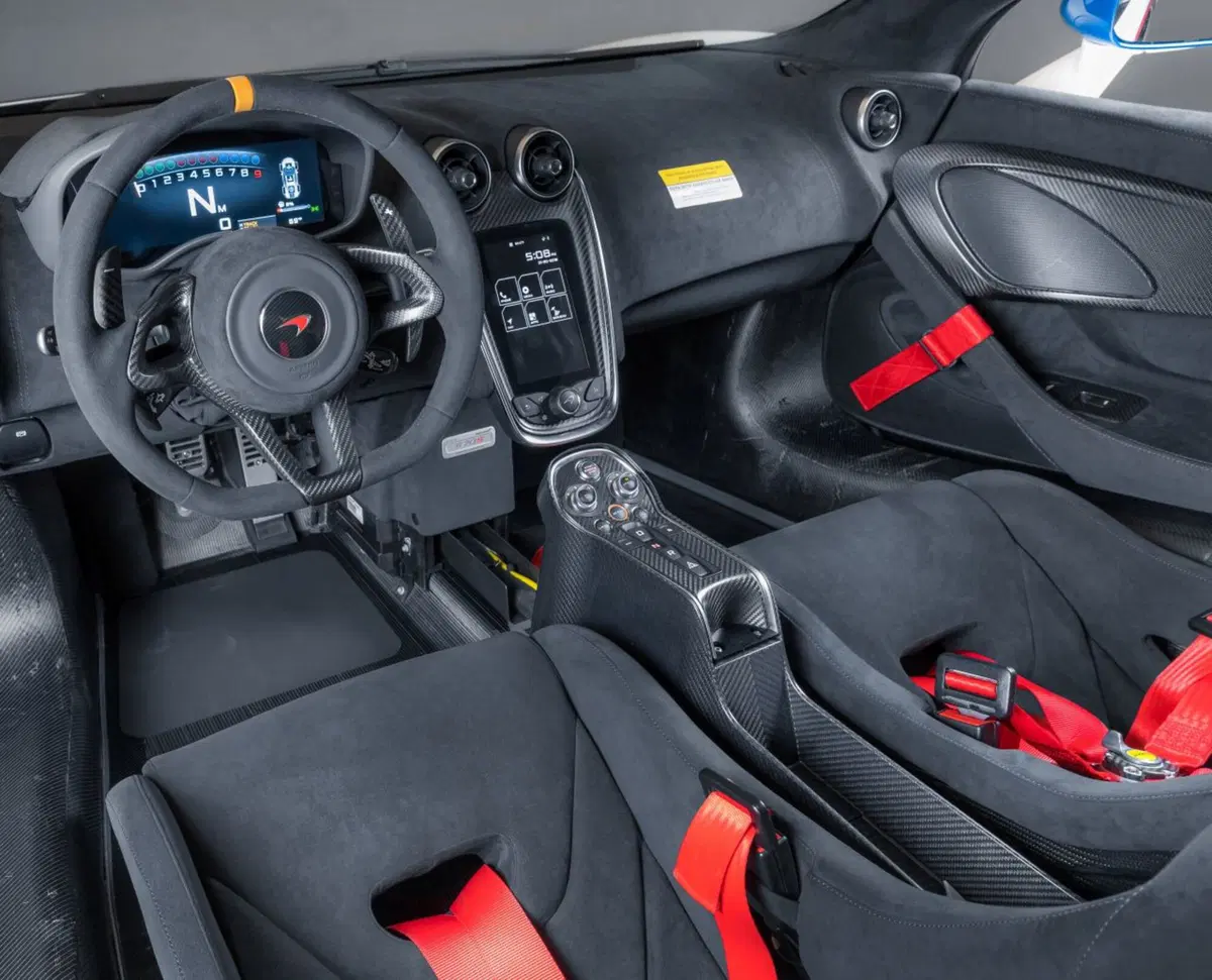 McLaren MSO X, come la GT4 ma stradale (15)