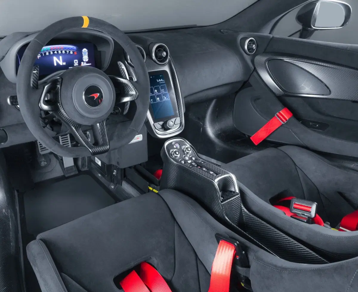McLaren MSO X, come la GT4 ma stradale (18)