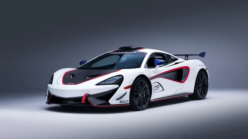 McLaren MSO X, come la GT4 ma stradale
