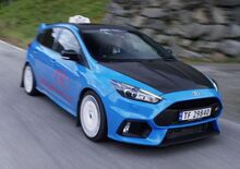 Ford Focus RS: è anche un... taxi [Video]