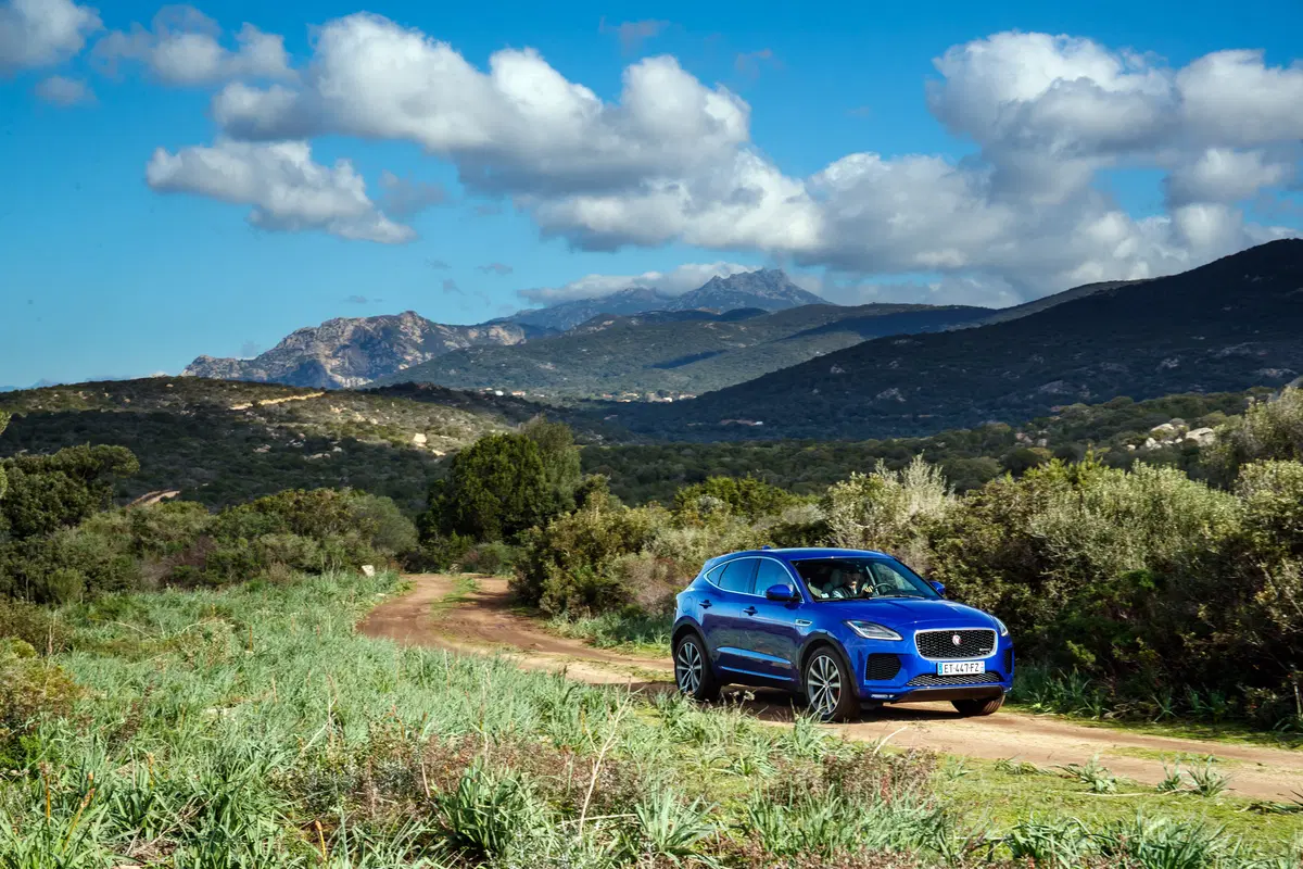 Jaguar E-Pace, la piccola F-Pace tra BMW X2 ed Audi Q5 [Video] (3)