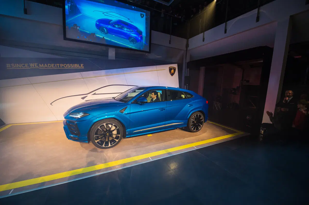 La nuova Lamborghini Urus presentata a Lamborghini Milano (5)