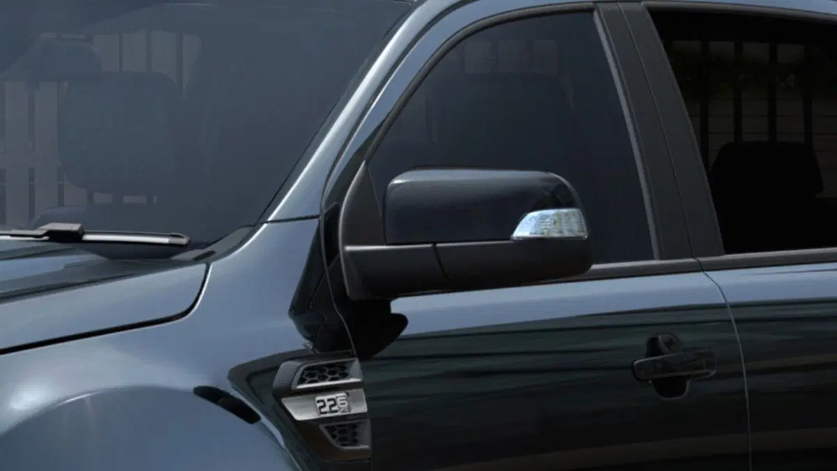Ford Ranger Black Edition, nero totale (9)