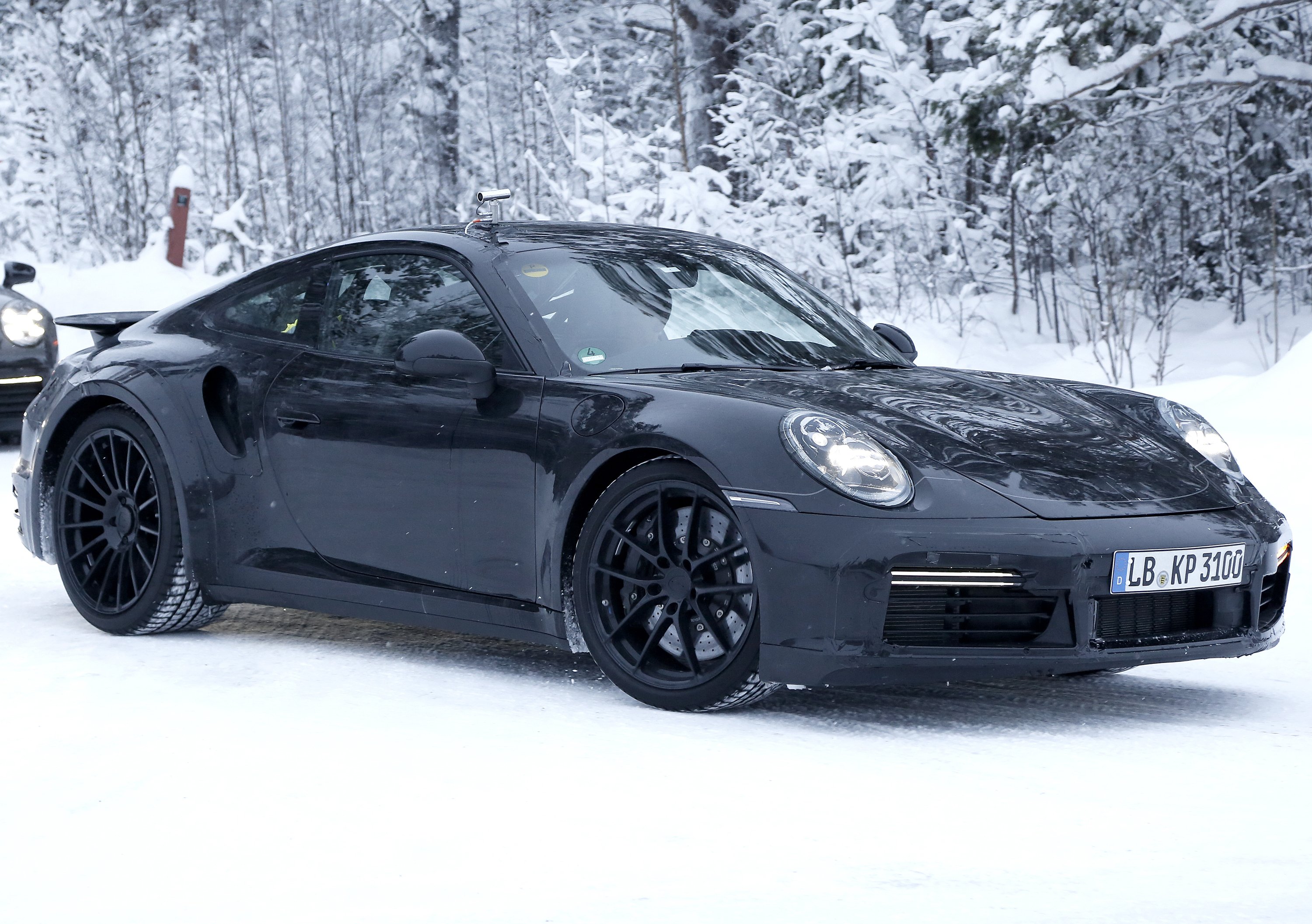 Porsche 911 Turbo 2019 in test sulla neve