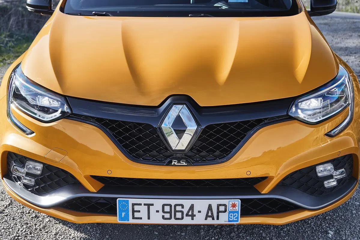 Renault Megane R.S. 2018 | Su strada e in pista con la sport e la CUP (2)