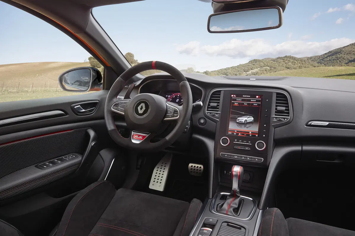 Renault Megane R.S. 2018 | Su strada e in pista con la sport e la CUP (5)