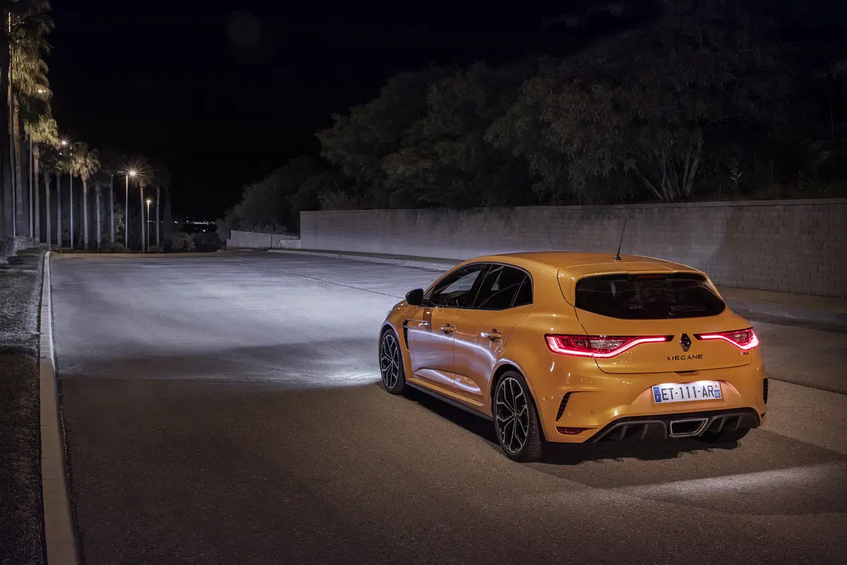 Renault Megane R.S. 2018 | Su strada e in pista con la sport e la CUP (8)