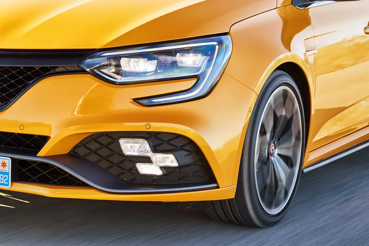 Renault Megane R.S. 2018 | Su strada e in pista con la sport e la CUP (16)