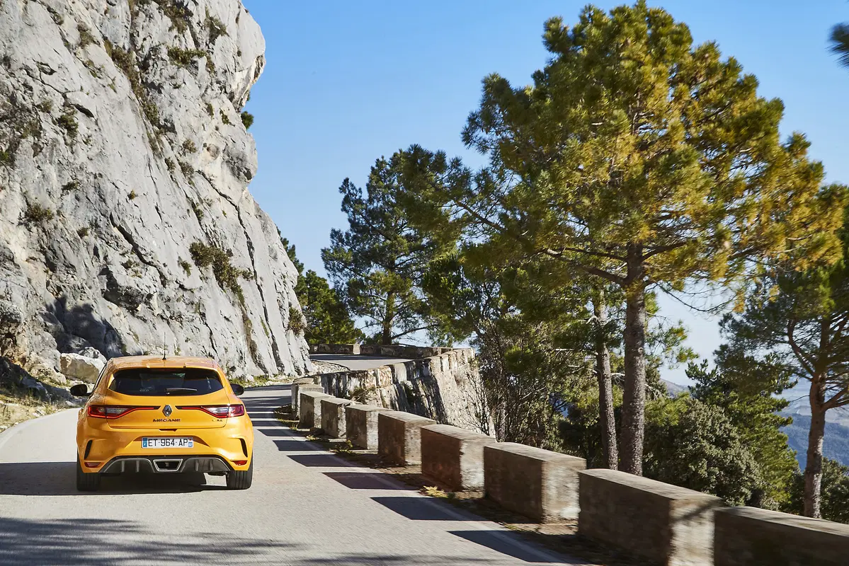 Renault Megane R.S. 2018 | Su strada e in pista con la sport e la CUP (19)