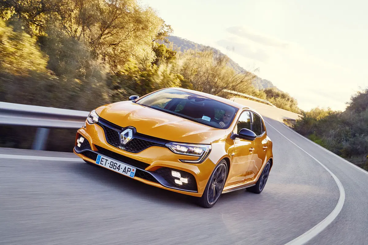 Renault Megane R.S. 2018 | Su strada e in pista con la sport e la CUP (20)
