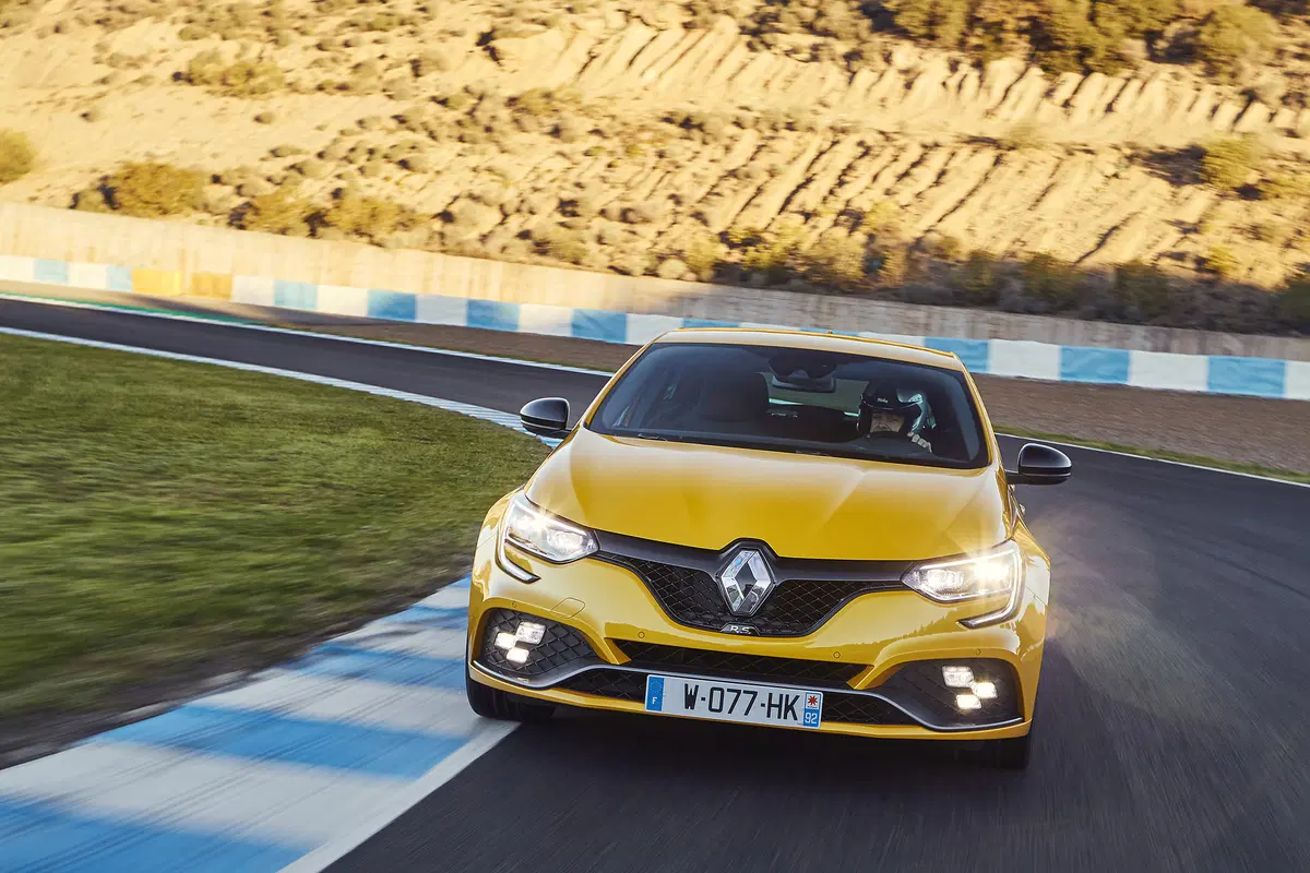 Renault Megane R.S. 2018 | Su strada e in pista con la sport e la CUP (24)