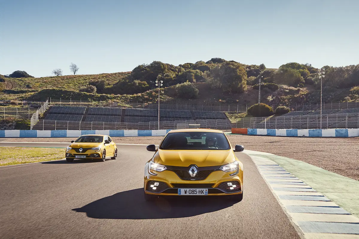 Renault Megane R.S. 2018 | Su strada e in pista con la sport e la CUP (26)
